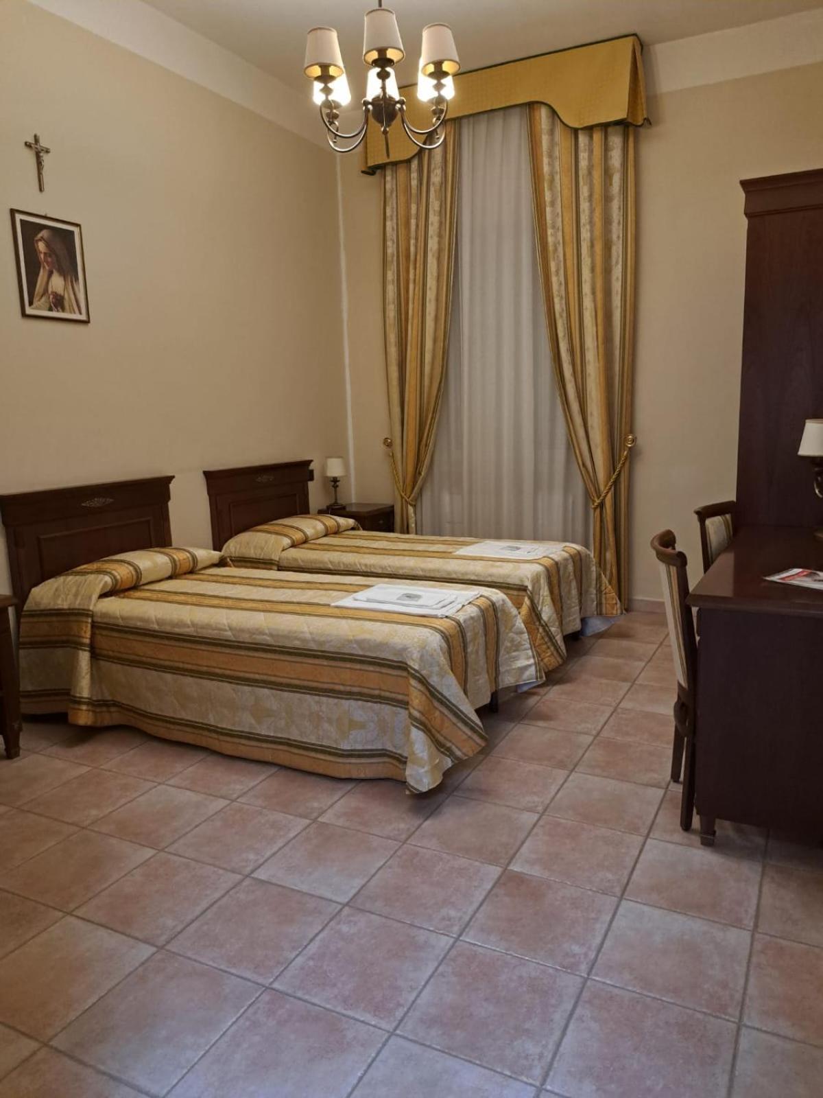 Casapaceebene Hotel San Giovanni Rotondo Exterior foto